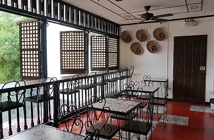 Park Avenue 2443 Pasay Hotel 3*