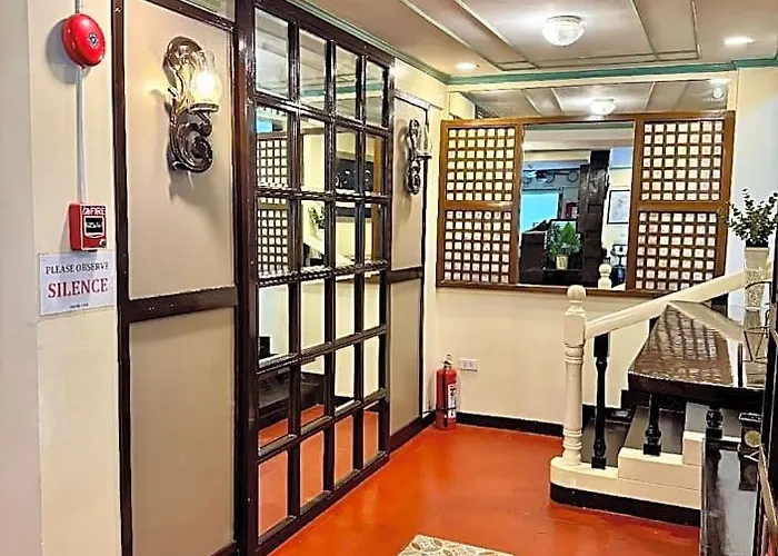 Hotel Park Avenue 2443 Pasay